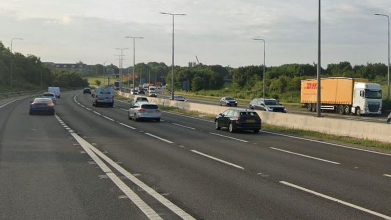 m62-drivers-warned-of-closures-for-10-week-resurfacing-works-bbc-news