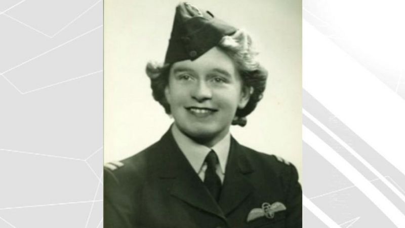 WW2 Spitfire pilot Mary Ellis from Isle of Wight turns 100 - BBC News