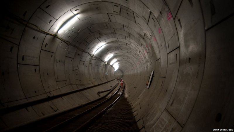 What lies beneath London? - BBC News