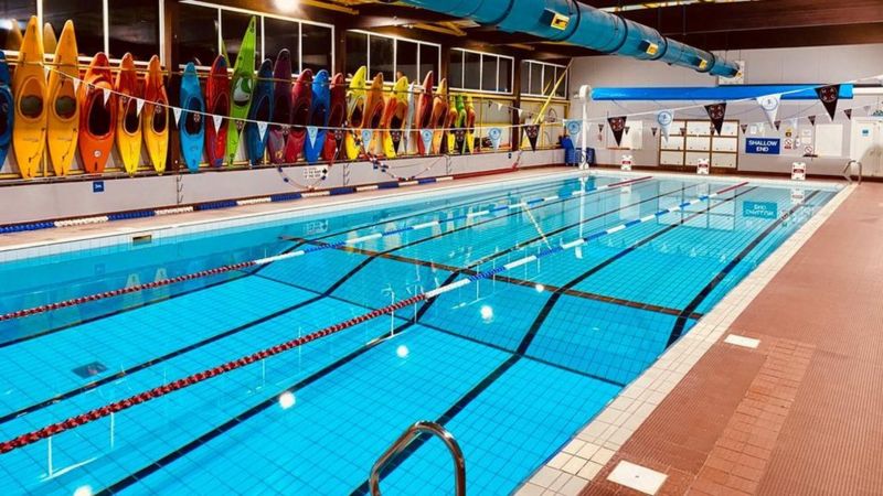 Historic Wirral swimming pool upgrade plan approved - BBC News