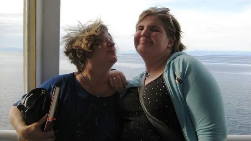 KATJE VAN LOON - Katje y su madre.
