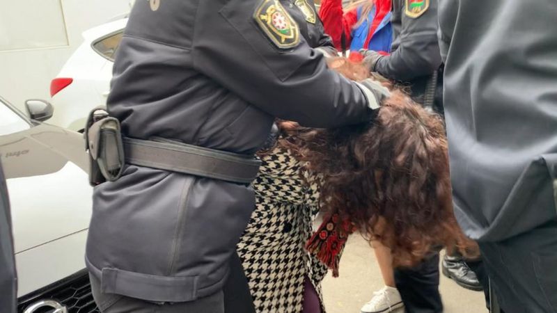 8 Mart Qadınlar günü: Bakıda etiraz aksiyası dağıdılıb