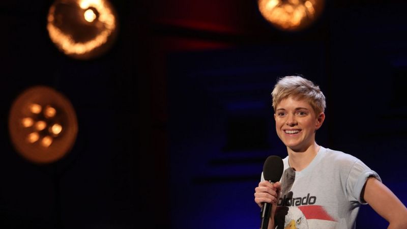 Mae Martin The Comedian Who Doesnt Want To Label Love Bbc News