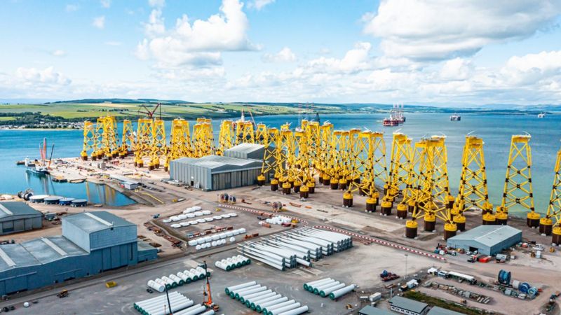 Scotland's Biggest Offshore Wind Farm To Generate First Power - BBC News