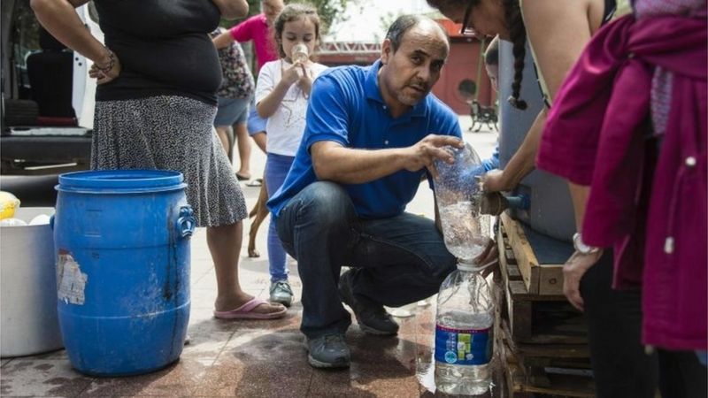 Chile floods: Millions without water in capital Santiago - BBC News