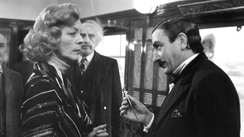 In pictures: Albert Finney's life and career - BBC News