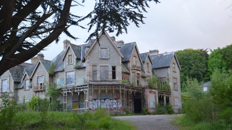 Cairndhu House The Most Haunted House In Northern Ireland Bbc News 