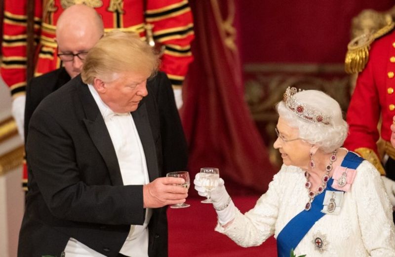 این نخستین دیدار رسمی دونالد ترامپ از بریتانیا است که به دعوت رسمی ملکه بریتانیا انجام شده است