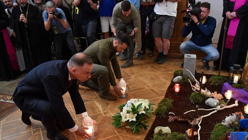 Zelensky Honours Poles Killed By Ukrainians In WW2 Volhynia Massacre ...