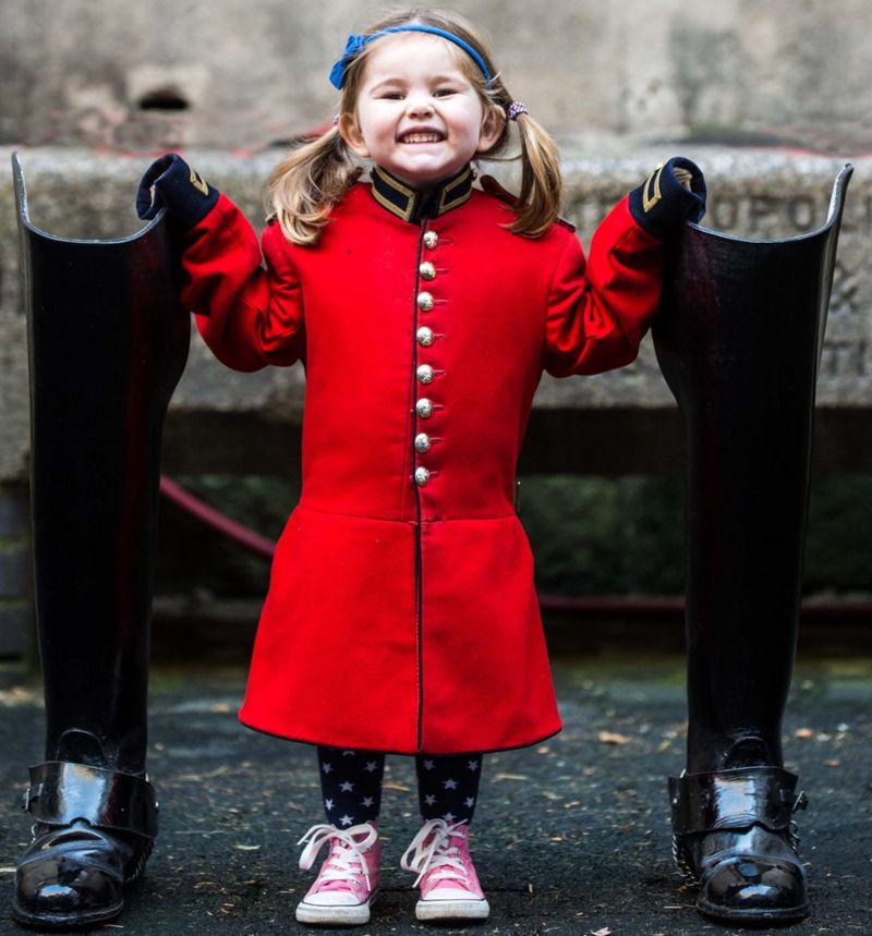 Little troopers: Photos show forces families' 'highs and lows' - BBC News