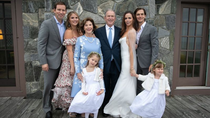 George W Bush S Daughter Barbara Weds Screenwriter In Maine Bbc News