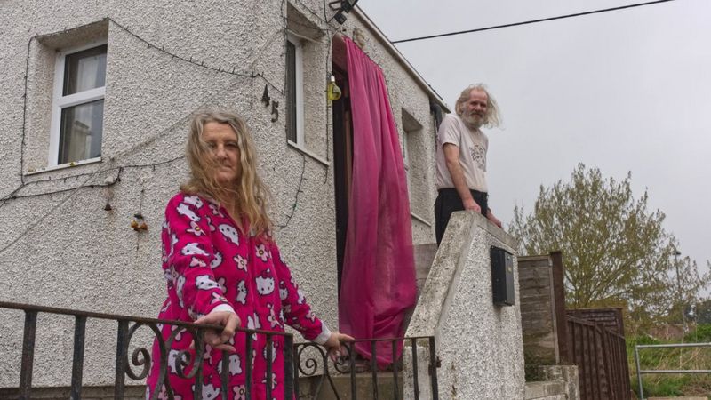 Can The Happy Club Help Save Jaywick Sands? - BBC News