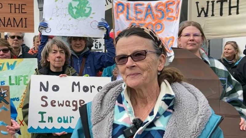 Hundreds Join Protest Against Sea Water Sewage Dumping In Exmouth - Bbc 