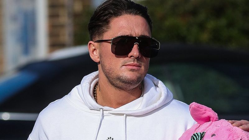 Stephen Bear Reality Star Charged With Voyeurism Sharing Sexual
