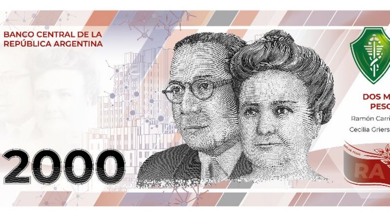 _128517448_billetes