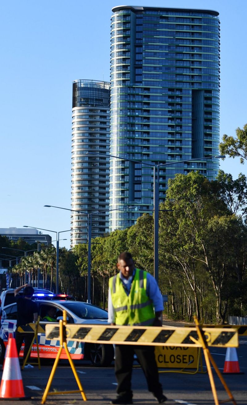 Sydney Opal Tower Thousands evacuated after 'crack' BBC News