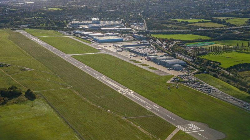 Southampton Airport runway decision put back after rejection - BBC News