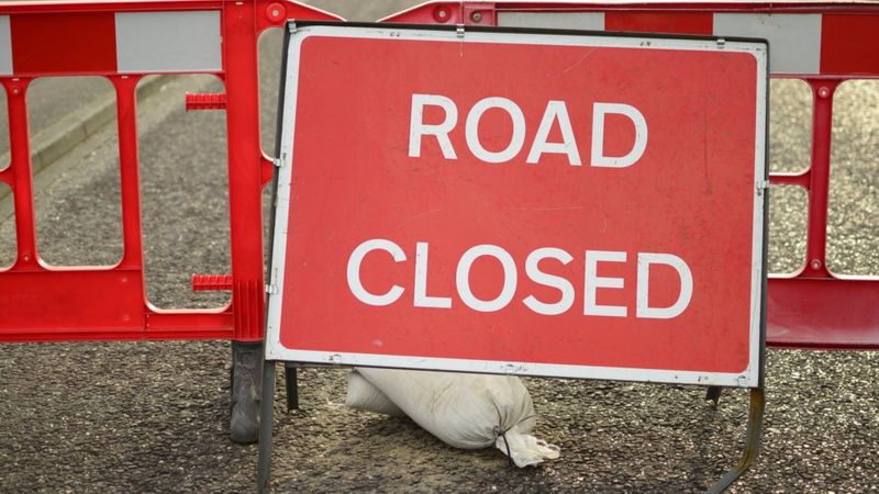 burst-water-main-closes-oxfordshire-road-for-more-than-12-hours-bbc-news