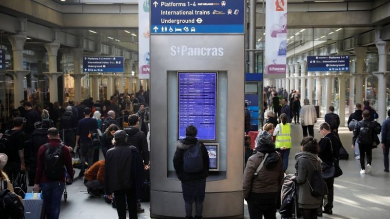 Eurostar: Trains disrupted by protester near St Pancras - BBC News