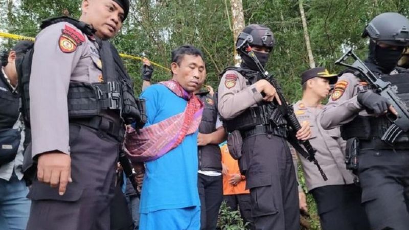 Indonesia shaman accused of killing at least 12 people - BBC News