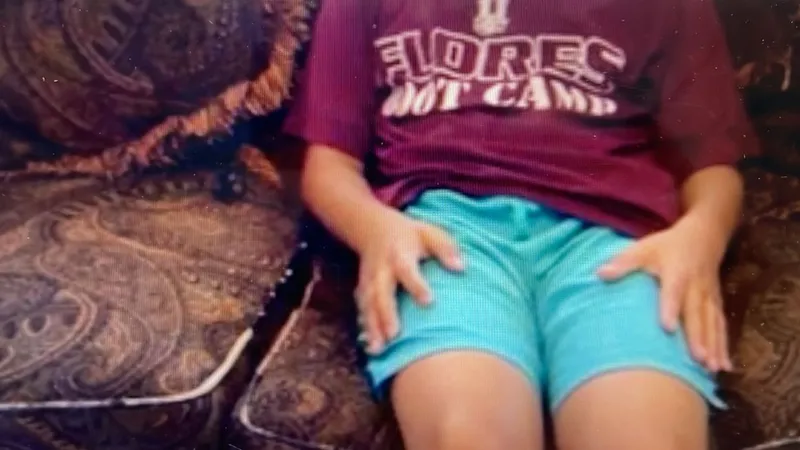 El testimonio de dos niños que sobrevivieron al tiroteo en Texas que dejó 21 muertos en una escuela primaria El testimonio de dos niños que sobrevivieron al tiroteo en Texas que dejó 21 muertos en una escuela primaria