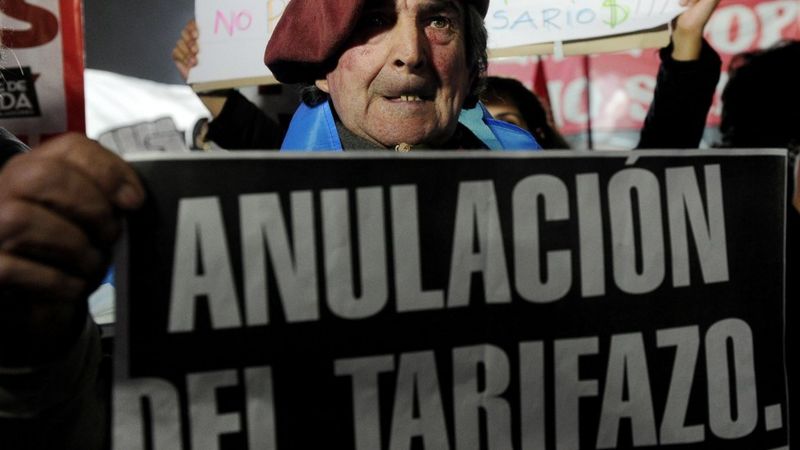 Protesta contra el tarifazo en Argentina