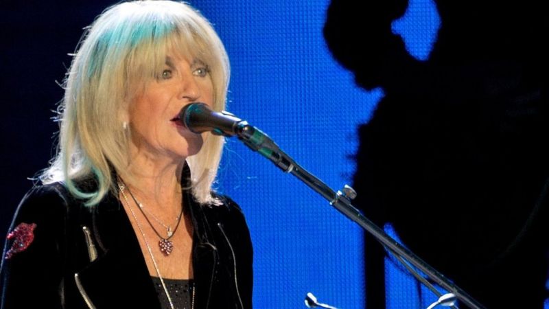 Christine McVie, Fleetwood Mac Singer-songwriter, Dies Aged 79 - BBC News