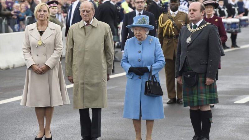 In Pictures: The Queen Opens Queensferry Crossing - BBC News