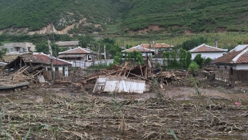 North Korea Floods: Tens Of Thousands Displaced - BBC News