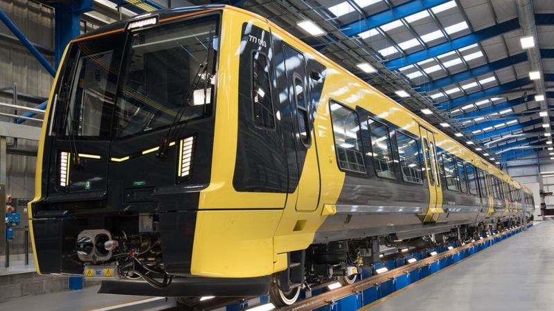 Battery-powered trains part of Merseyrail expansion plan - BBC News