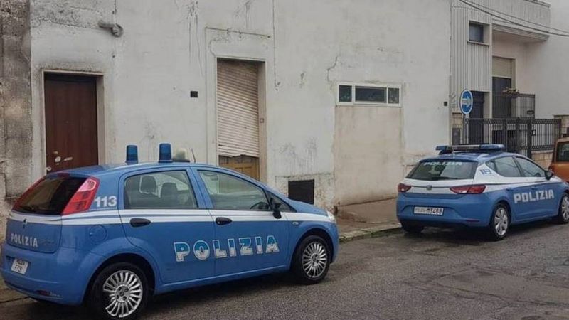 Italian teen gang 'tortured pensioner' - eight held - BBC News