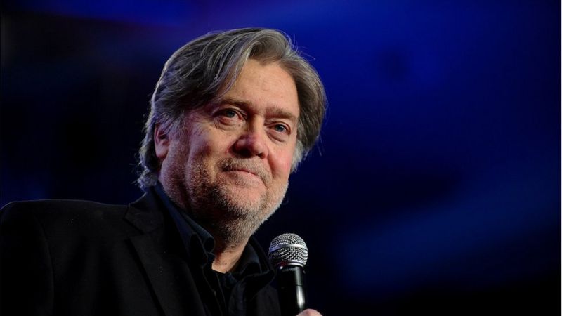 Steve Bannon charged with fraud over Mexico wall funds - BBC News