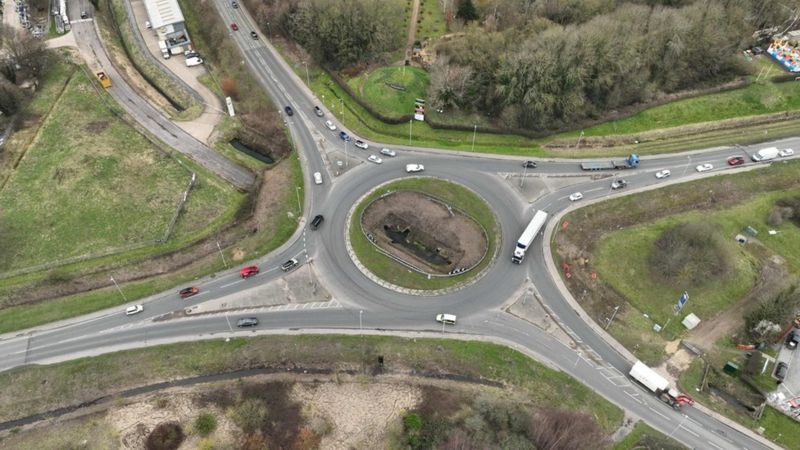 Spalding: Year-long work on Springfield Roundabout due to begin - BBC News