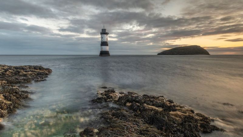 I'm a Celebrity: Anglesey's Penmon lighthouse steals the show - BBC News