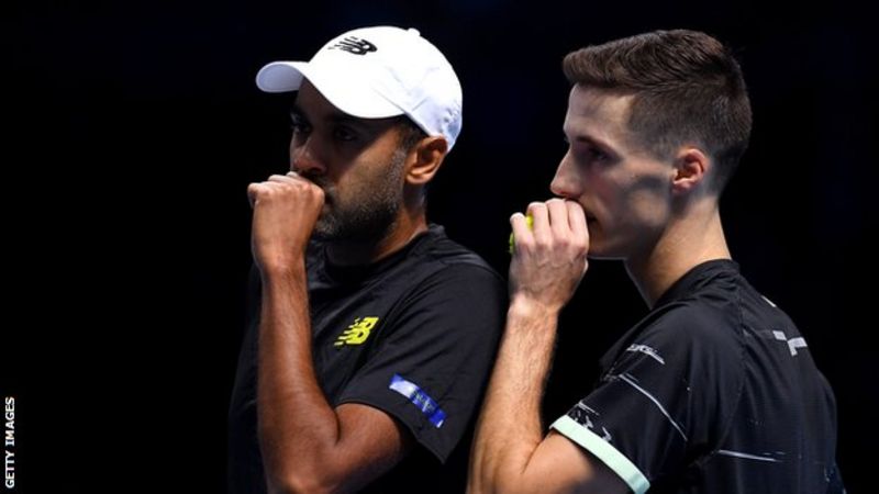 Novak Djokovic Wins ATP Finals Opener But Roger Federer Beaten By ...