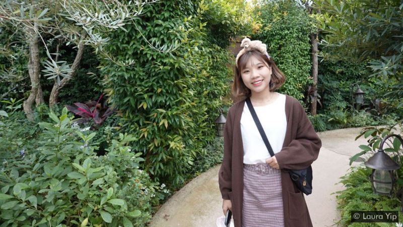 Laura Yip diberitahu kerabatnya bahwa mengubah nama dapat meningkatkan prospek sosialnya.