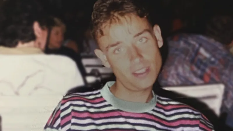 Cómo 175 niños británicos fueron infectados con VIH 4 Michael murió en 1995, poco antes de cumplir 26 años.