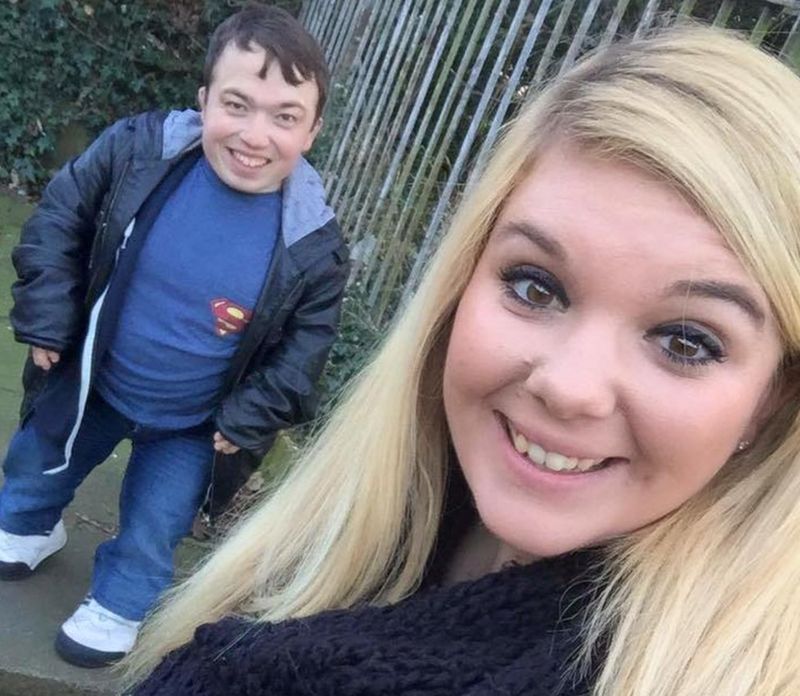 I Fell In Love And Married A Man With Dwarfism Bbc News 