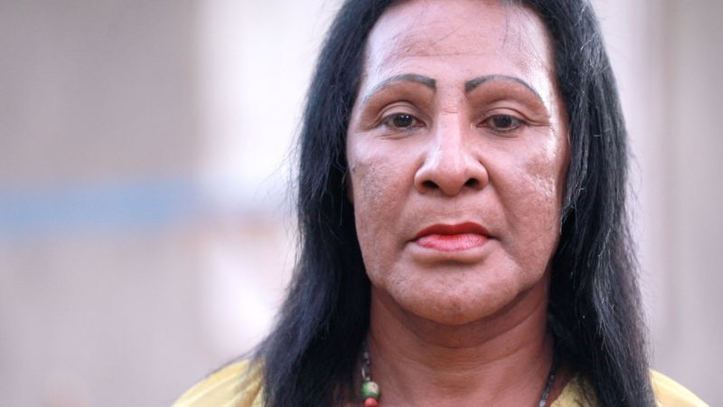 Linda, putra pertama Florensia Nona yang memiliki jati diri sebagai transpuan.