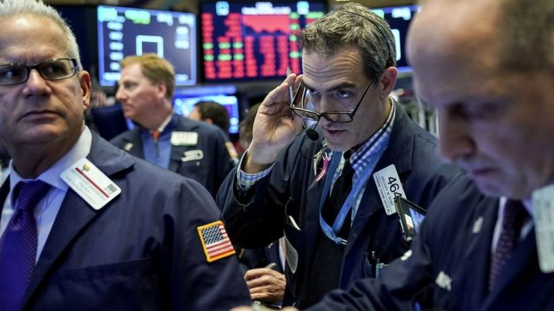 Wall Street Sees Red As Tech Shares Plunge - BBC News