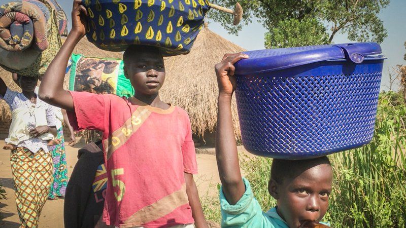 South Sudanese Refugees escaping on foot to Uganda