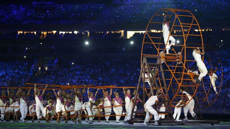 In pictures: Opening ceremony of Rio 2016 Olympic Games - BBC News