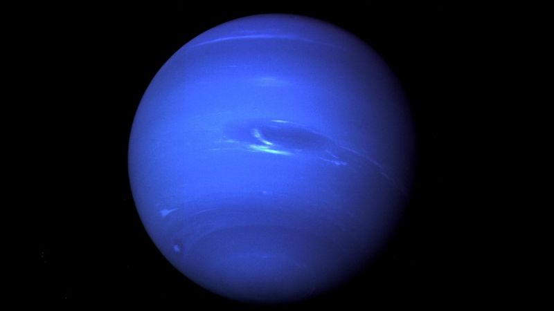 Neptune: Planet has got colder by eight degrees Celsius - BBC Newsround