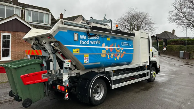 Las recolecciones semanales de residuos alimentarios comenzarán el próximo mes