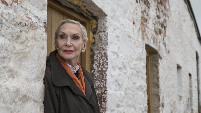 Siân Phillips returns to explore Welsh family history - BBC News