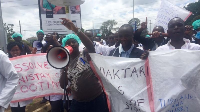 Nairobi striking doctors tear-gassed as patients 'walk out' - BBC News