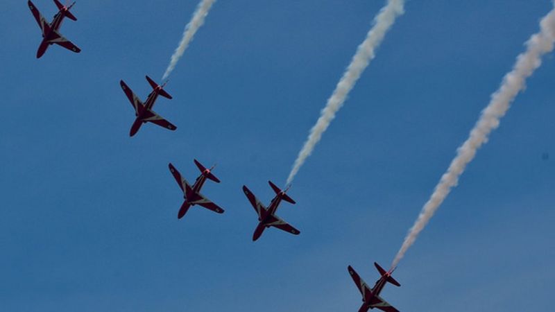 In pictures: Red Arrows soar at Cosford Air Show's RAF centenary - BBC News