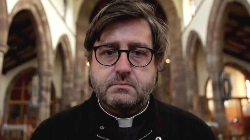 "Pasé de ser un peligroso traficante de drogas a salvar vidas como pastor religioso" 13