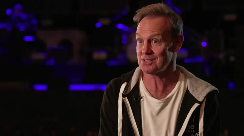 Jason Donovan dice que la nueva gira «es el final»