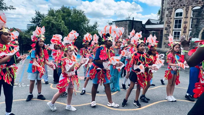 Aprender sobre la cultura carnavalesca de la ciudad es «como estar en el paraíso».